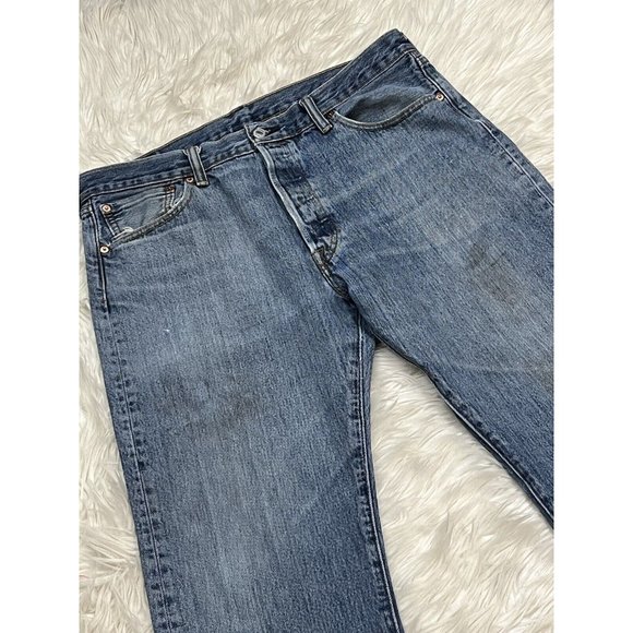 Levis 501 Men Light Med Wash Blue Denim Grunge Work Pant Regular Fit Jean 34x30 - Picture 3 of 16